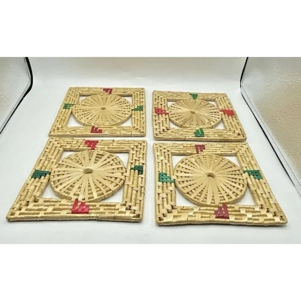 Vintage Hot Pad Trivets Set Of 4 Woven Wicker Straw Rattan Raffia Square 7” X 7”